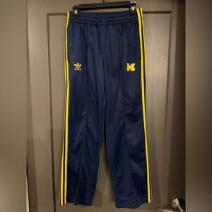 Men’s Adidas Michigan Loose Track Pants *Rare* size Small